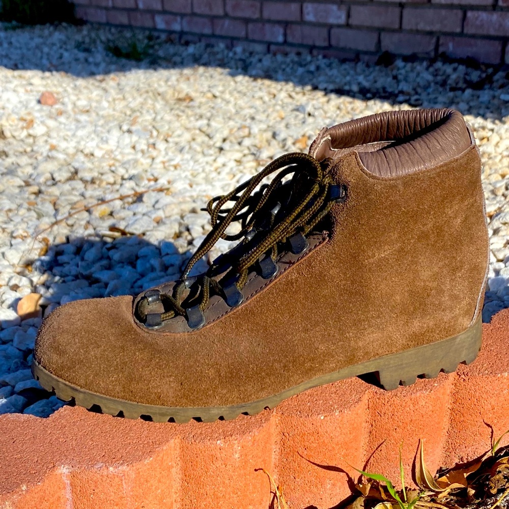 Vintage 🌟 Italian hiking boots